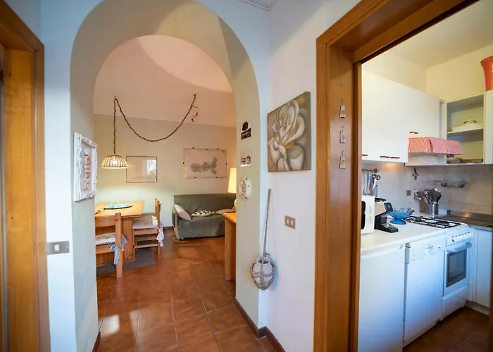 아파트 Appartamento Pomonte